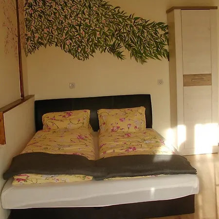 Kiserdei Apartment
